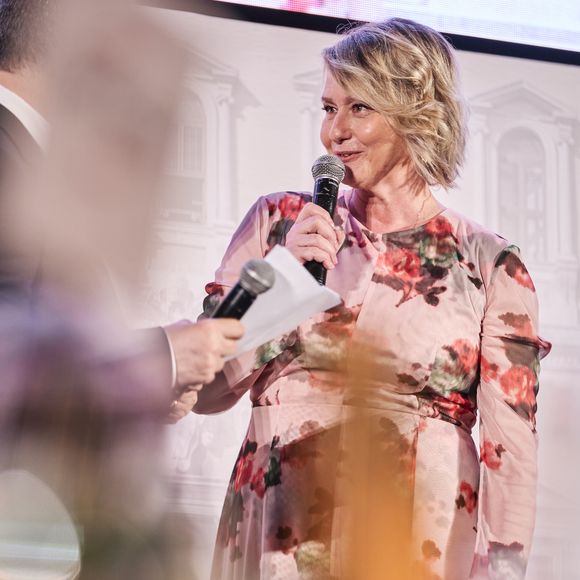 La célèbre cheffe a publié une story Instagram très symbolique, 

Luana Belmondo reçoit Le Farnese d’Or 2025, prix pour l’interculturalite et Art de vivre, au Palais Farnèse Ambassade de France à Rome, Italie, le 5 juin 2025. © Marcello Mastroianni via Bestimage