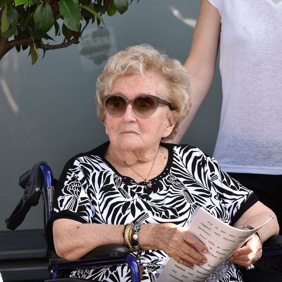 Bernadette Chirac - Inauguration de la rue Jacques et Bernadette Chirac, par la femme de l'ancien président de la République, Bernadette Chirac (en fauteuil roulant) et sa fille Claude, à Brive-la-Gaillarde. Le 8 juin 2018 @AGENCE / BESTIMAGE