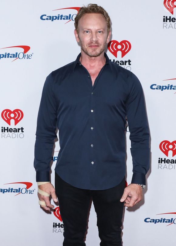 Ian Ziering - Photocall du" iHeartRadio Music Festival at T-Mobile" à Las Vegas. Photo par Backgrid USA / Bestimage