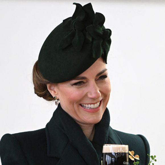 Catherine (Kate) Middleton, princesse de Galles, assiste au défilé de la Saint-Patrick de la garde irlandaise à la caserne Wellington, à Londres.

Photo : Julien Burton / Bestimage