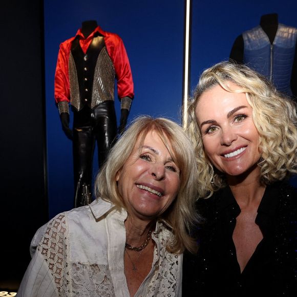Laeticia Hallyday a partagé plusieurs images de la soirée sur son compte Instagram.

Laeticia Hallyday et sa mère Françoise Thibaut - Vernissage de l'exposition "Johnny Hallyday, l'exposition" au Palais des Expositions à Paris. Le 21 décembre 2023
© Dominique Jacovides / Bestimage