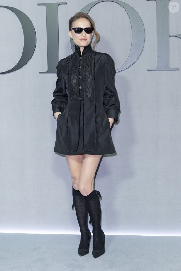 Natalie Portman au photocall du défilé Christian Dior Mode Féminine Prêt-À-Porter Automne/Hiver 2025-2026 lors de la Fashion Week de Paris (PFW), à Paris, France, le 4 mars 2025. © Olivier Borde/Bestimage
