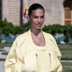 Tina Kunakey au photocall du défilé Jacquemus de la mode homme Printemps/Été 2026 dans le cadre de la Fashion Week de Paris dans les jardins de l’Orangerie à Versailles, France, le 29, 2025. © Olivier Borde/Bestimage