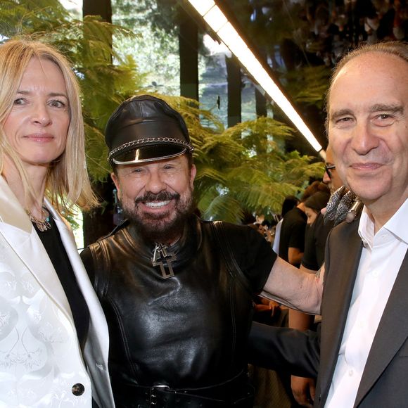 Un parterre mondial de stars s'est réuni dans le musée Rodin à Paris, à l'occasion du défile Haute Couture Dior, ce 6 juillet 2026.

Exclusif - Delphine Arnault, Peter Marino et Xavier Niel - Défilé de Mode Christian Dior, Collection Haute Couture Automne-Hiver 2026/2027, le 06 Juillet 2026. 

© Bertrand Rindoff / Bestimage