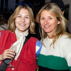Sarah Poniatowski et sa fille Yasmine Lavoine sont très proches

Yasmine et Sarah Lavoine - Cocktail Chez Marc'O pendant la première édition du parcours Off Vendôme © Jack Tribeca / Bestimage