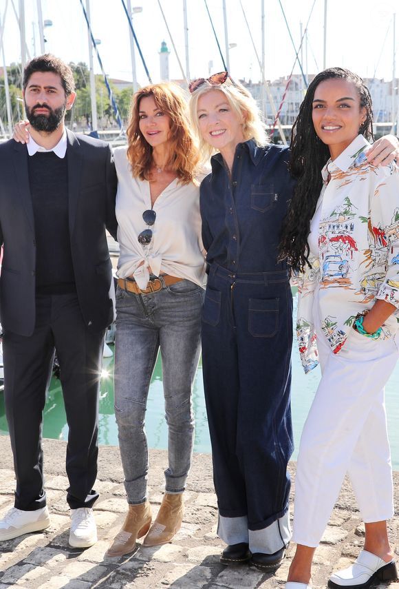 Une des stars du programme de TF1 s'est justement confiée auprès de "Purepeople.com" sur ses rapports avec une collègue en particulier, à savoir Ingrid Chauvin.

Mayel Elhajaoui, Ingrid Chauvin, Luce Mouchel, Nelly Lawson - Photocall de la série "Demain nous appartient" lors de la 26ème Edition du Festival de la Fiction de La Rochelle. Le 14 septembre 2024
© Patrick Bernard / Bestimage