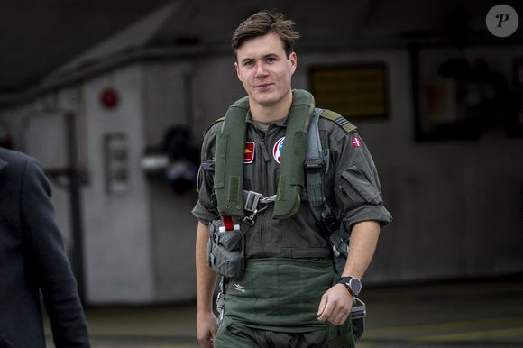 Le Prince héritier Christian vole à bord d'un avion F-16 depuis la caserne de Skrydstrup, le lundi 13 octobre 2025. Ce vol est l'un des derniers vols d'entraînement quotidiens pour l'avion de chasse F16. Plus tard dans l'année, le F-16 sera remplacé par le F-35, qui n'a de place que pour le pilote.  Photo by Ida Marie Odgaard/Ritzau Scanpix/ABACAPRESS.COM