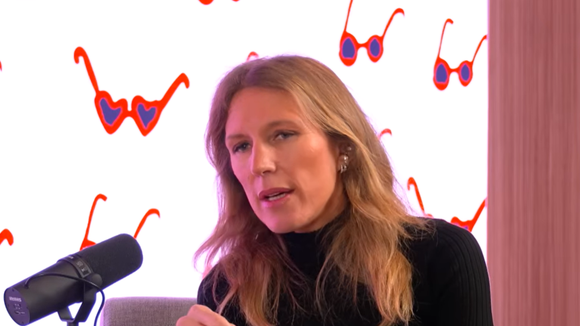 Agathe Lecaron reçoit Rachida Dati dans son podcast "Ex" diffusé sur YouTube.