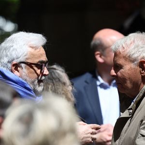 Pascal Praud, journaliste français et Patrick Poivre d'Arvor assistant à la cérémonie d'enterrement de Daniel Bilalian à l'église Saint-Pierre de Neuilly-sur-Seine, près de Paris, France, le 22 mai 2025. Photo par Raphael Lafargue/ABACAPRESS.COM