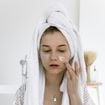 Beauté : Pourquoi les dermatologues déconseillent désormais les routines skincare en 10 étapes