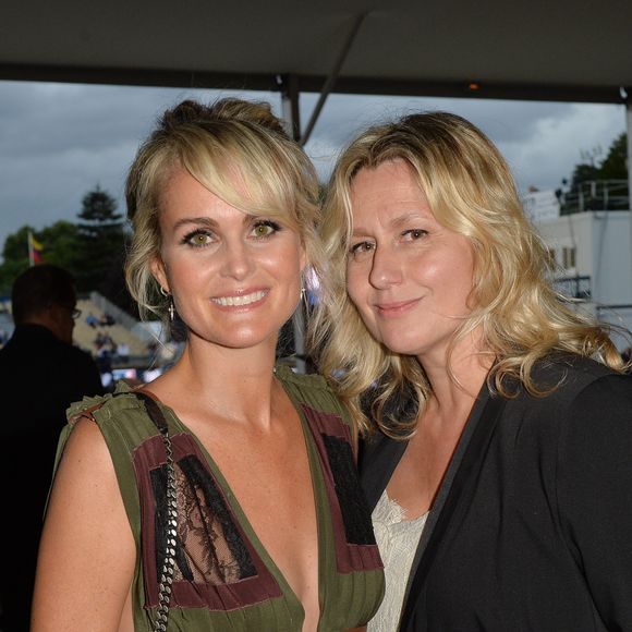 Exclusif  - Laeticia Hallyday et Luana Belmondo - Soirée au profit de l'Association "La Bonne étoile" de Laeticia Hallyday lors du 3ème Longines Paris Eiffel Jumping à la plaine de Jeux de Bagatelle à Paris le 1er juillet 2016 dans le Pavillon Eiffel du Longines Paris Eiffel Jumping décoré par Luxury Living.
© Olivier Borde / Veeren / Bestimage