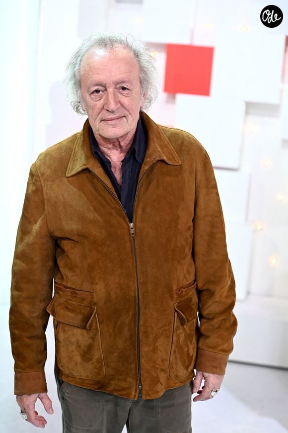 Exclusif - Didier Barbelivien - Enregistrement de l'émission "Vivement Dimanche, spéciale M.Galabru", au Studio Gabriel à Paris, présentée par M.Drucker et diffusée le 22 janvier
© Guillaume Gaffiot / Bestimage