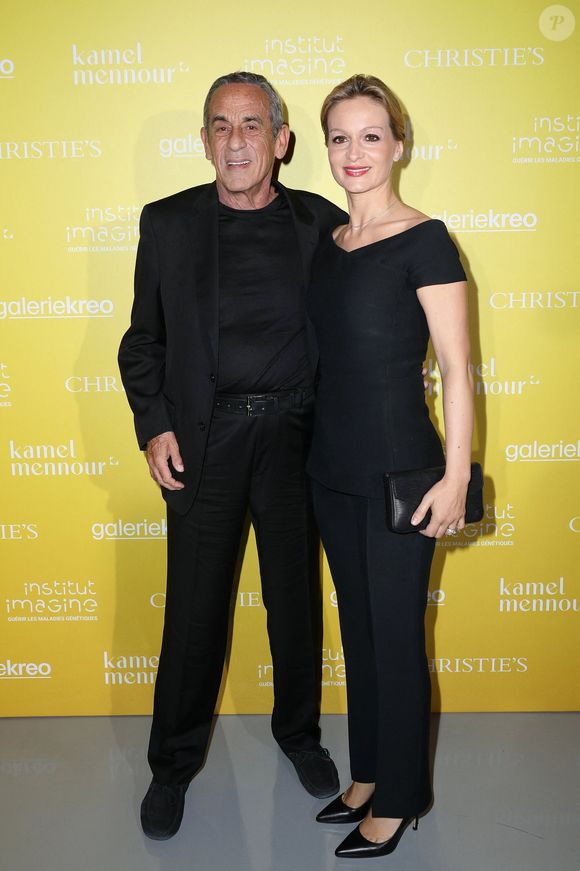 Exclusif - Thierry Ardisson et sa femme Audrey Crespo-Mara - Le professeur S.Lyonnet, président de l'Institut des maladies génétiques, et le galériste K. Mennour ont organisé la 4ème édition de la soirée "Heroes for Imagine", une grande vente aux enchères d’oeuvres d'art, animée par G.Elmaleh et dirigée par Christie's, à l'institut Imagine, 24 boulevard du Montparnasse dans le 15ème arrondissement de Paris, France, le 12 septembre 2022. © Dominique Jacovides/Bestimage