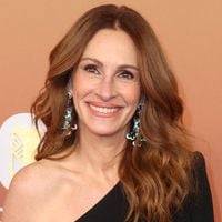 Pour cette prestigieuse cérémonie française, Julia Roberts devait porter du Dior… mais change d’avis au dernier moment