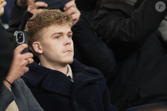 Le jeune homme a sorti plusieurs singles à succès

Charles Doré (Star Academy 2024) - Célébrités dans les tribunes du match de Ligue 1 McDonald's opposant le Paris Saint-Germain (PSG) à L'AS Monaco (4-1) au Parc des Princes à Paris le 7 février 2024. © Cyril Moreau/Bestimage