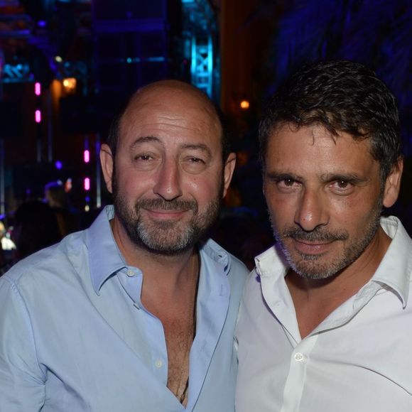 Kad Merad et Pascal Elbé le jeudi 17 juillet 2014, à la soirée annuelle du célèbre Byblos, à Saint-Tropez. 
© Rachid Bellak/Bestimage