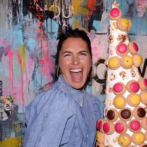 Alessandra Sublet lors de la soirée de lancement du Fridge, le nouveau comedy club de Kev Adams à Paris le 24 septembre 2020. © Rachid Bellak / Bestimage