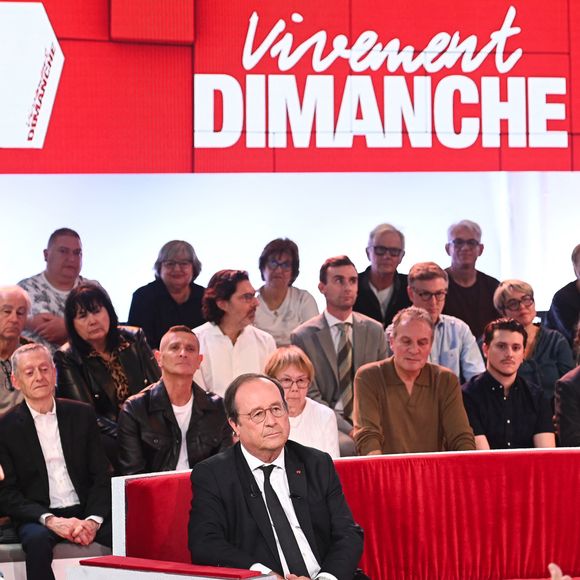 Exclusif - Le président François Hollande - Enregistrement de l'émission "Vivement dimanche" aux studios Rive Gauche, présentée par M.Drucker et diffusée le 5 octobre 2025 sur France 3.