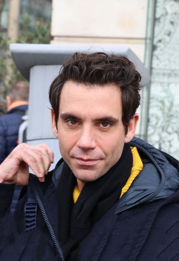 Pour la sortie de son nouvel album "Hyperlove"

Exclusif - Le chanteur Mika à la sortie des studios de RTL à Paris, France, le 11 décembre 2023. 
© Agence / Bestimage