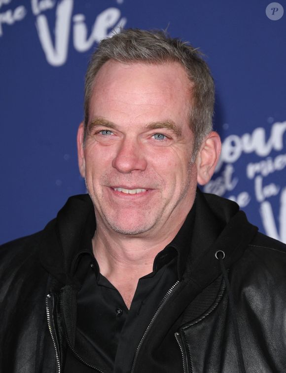 Garou - Avant-première du film "L'amour c'est mieux que la vie" réalisé par C. Lelouch dont c'est le 50ème film au cinéma UGC Normandie à Paris le 17 janvier 2022. © Coadic Guirec/Bestimage