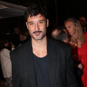 Jérémy Frérot participe au cocktail Lenôtre par Adriana Karembeu, organisé au Pré Catelan à Paris, le 29 avril 2025. Adriana Karembeu et Lenôtre s'associent pour créer le dessert Nina. Cette création est le fruit de la complicité d'Adriana et d'Etienne Leroy, chef pâtissier Lenôtre et champion du monde de pâtisserie. Cette création soutient La Croix Rouge Française. Photo : Jérôme Domine/ABACAPRESS.COM.