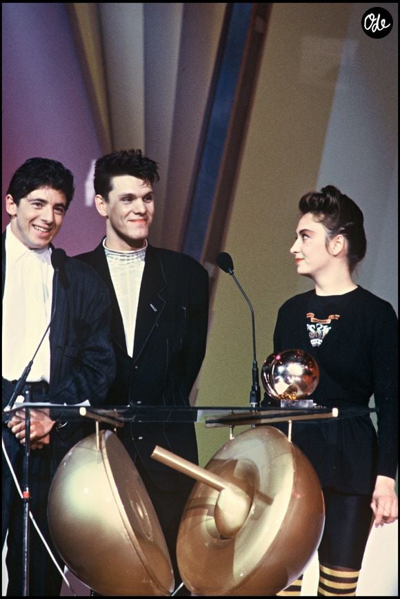 Archives - Patrick Bruel, Marc Lavoine et Catherine Ringer aux Victoires de la musique en 1987 BERTRAND RINDOFF PETROFF / BESTIMAGE