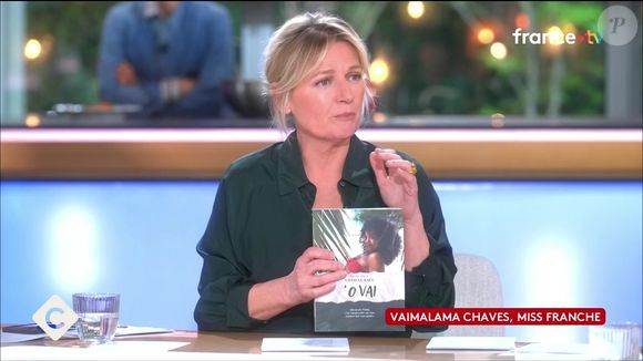 Anne-Elisabeth Lemoine dans "C à vous" sur France 5 ce 14 avril 2026

Capture d'écran France 5