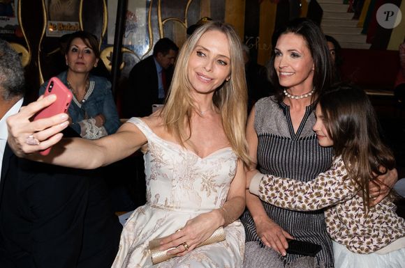 Tonya Kinzinger et Adeline Blondieau assistent au défilé Christophe Guillaume dans le cadre de la Semaine de la mode féminine automne/hiver 2020/2021 le 26 février 2020 à Paris, France. Photo by Laurent Zabulon/ABACAPRESS.COM