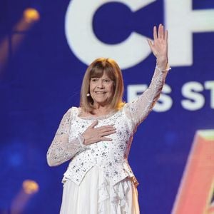 Exclusif - Chantal Goya lors du concert du gala de Noël de l'association Tout le monde contre le cancer fête ses 20 ans diffusé le 24 décembre sur M6 à l'Adidas Aren Porte de la Chapelle à Paris, France, le 4 décembre 2025. © Coadic Guirec/Bestimage