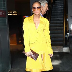 Jennifer Lopez est vue en train de quitter une séance de questions-réponses pour son prochain film "Kiss of the Spider Woman" au cinéma AMC Lincoln à Uptown, Manhattan. Photo by Backgrid USA / Bestimage