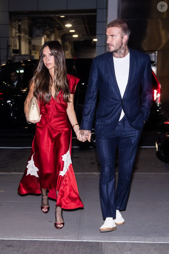 Exclusif - David Beckham et sa femme Victoria Beckham vont dîner à New York, le 12 octobre 2023. Le couple Beckham fait l'objet d'une série-documentaire relatant leur carrière sur Netflix.