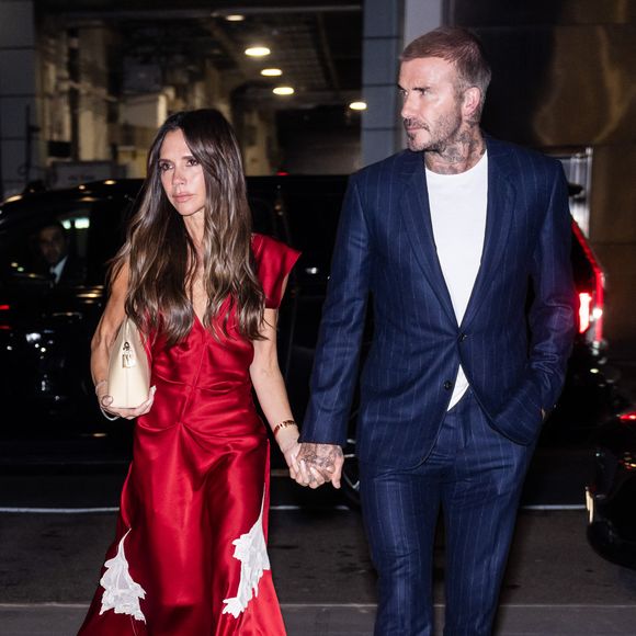 Exclusif - David Beckham et sa femme Victoria Beckham vont dîner à New York, le 12 octobre 2023. Le couple Beckham fait l'objet d'une série-documentaire relatant leur carrière sur Netflix.