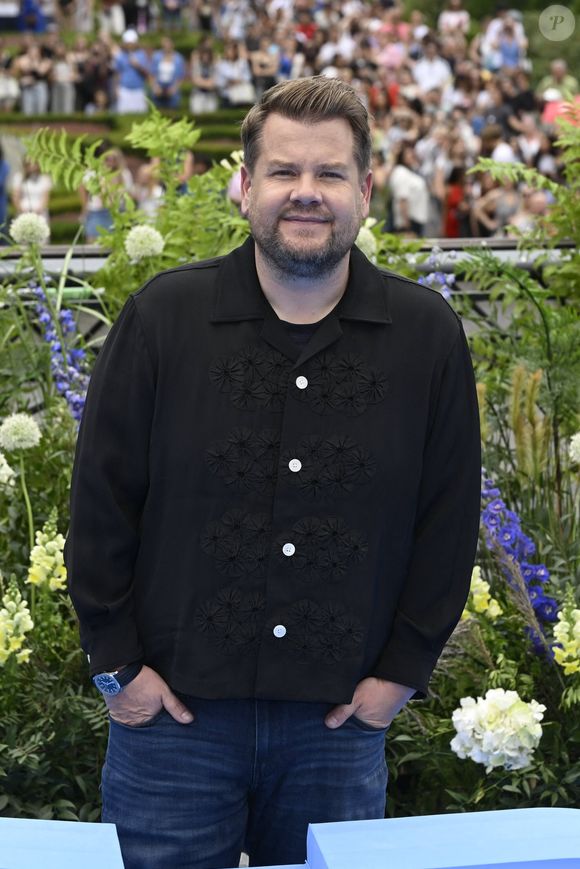James Corden aux arrivées et au photocall de la première du film Les Schtroumpfs au Mont des Arts à Bruxelles, Belgique, le 28 juin 2025. © Jan De Meuleneir/Photonews/Bestimage
