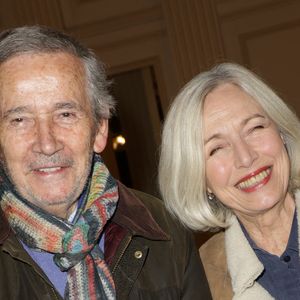 Exclusif -  Alain Doutey et sa femme Arielle Séménoff - 50ème de la pièce "Lyly" avec M. Bernier et F. Perrin au théâtre de Paris le 27 mars 2025. © Coadic Guirec/Bestimage