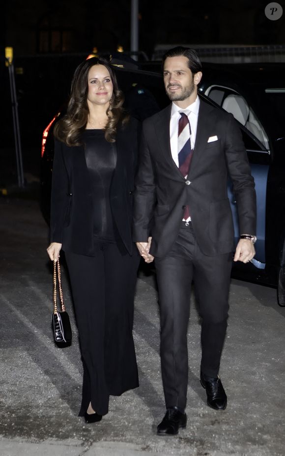 Le prince Car Philip et la princesse Sofia sont mariés depuis 2015. 

Le prince Carl Philip et la princesse Sofia visitent l'église Gustav vasa pour Noël à Vasastan avec Fredrik Benedict & Friends. Photo par Stella Pictures/ABACA