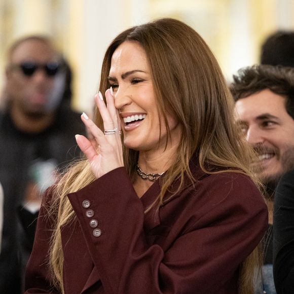 Elle ne quitte pas la musique, mais déplore la fin programmée du format physique.

Vitaa - Cérémonie de la remise de la médaille de chevalier de l'ordre des arts et des lettres à Alexandre Kirchhoff, PDG du label Capitol Music France par R.Dati au Ministère de la Culture à Paris le 9 janvier 2026.
Cyril Moreau / Bestimage