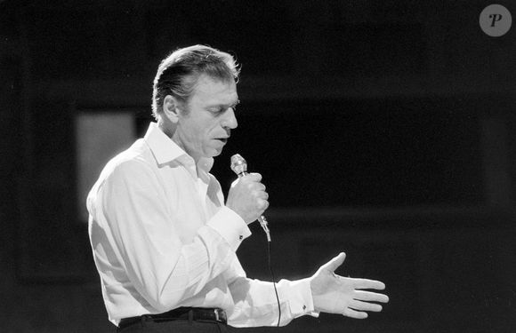 En France, à Paris, Yves Montand en concert à l'Olympia en 1981
© Claude James via Bestimage