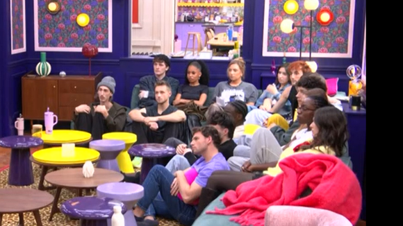 "Il y avait 6 profils en bas" : Qui sont les 3 élèves de la Star Academy 2025 qui ont été les moins bons aux évaluations ?