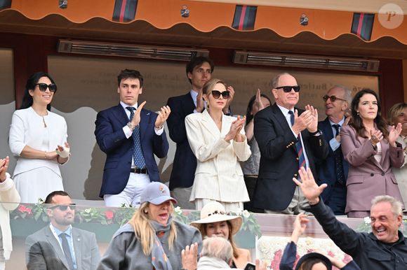 Louis Ducruet et sa femme Marie, La princesse Alexandra de Hanovre et son fiancé Ben-Sylvester Strautmann, La princesse Charlène de Monaco, le prince Albert II de Monaco, Mélanie-Antoinette de Massy (présidente de la fédération monégasque de tennis), Charlotte Casiraghi, Pauline Ducruet - La famille princière assiste à la finale du Rolex Monte-Carlo Masters au Monte-Carlo Country Club de Monaco le 12 avril 2026

© Bruno Bebert / Bestimage