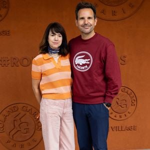 Christophe Michalak et sa femme Delphine Michalak au village lors des Internationaux de France de Tennis de Roland Garros 2026. Paris, le 2 juin 2026.
© Jacovides-Moreau / Bestimage