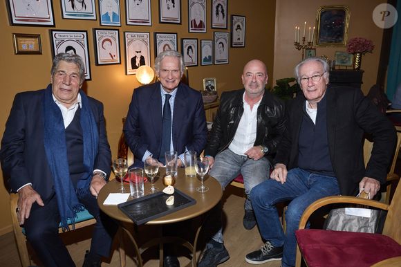 Exclusif - François-Éric Gendron, Jean Pierre Castaldi, Bernard Le Coq lors du cocktail après-spectacle lors de la soirée Ciné-concert symphonique "Alain Delon, le dernier Samouraï" au Palais des congrès à Paris le jour de son anniversaire le 8 novembre 2024. © Jacovides / Moreau / Bestimage