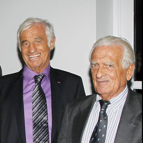 Alain Belmondo, le frère aîné de Jean-Paul Belmondo, s'est éteint il y a près d'un mois à l'âge de 93 ans.

Jean-Paul Belmondo et son frère Alain Belmondo lors de l'inauguration officielle du musée Paul-Belmondo, à Boulogne-Billancourt. © BERTRAND RINDOFF PETROFF / BESTIMAGE