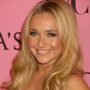 Elle aurait du avoir 37 ans ce jour-là

Hayden Panettiere arrive au défilé Victoria's Secret 2007 au Kodak Theatre à Hollywood, en Californie (États-Unis), le 15 novembre 2007. Photo de Byron Purvis/AdMedia/SPUS/ABACAPRESS.COM