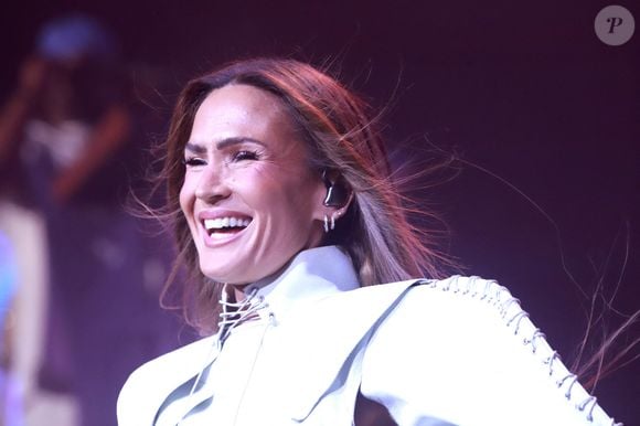 Selon elle, l'industrie évolue désormais vers une consommation numérique beaucoup trop rapide.

Vitaa en concert sur la scène du Zénith de Nantes, France, le 5 novembre 2025. © Noël Carrier/Bestimage