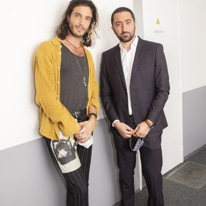 Julien Sebbag et le médecin Jimmy Mohamed - Backstage de l'enregistrement de l'émission "On Est En Direct" (OEED), présentée par L.Ruquier, diffusée sur France 2, le 3 octobre 2020
Photo par Jack Tribeca / Bestimage