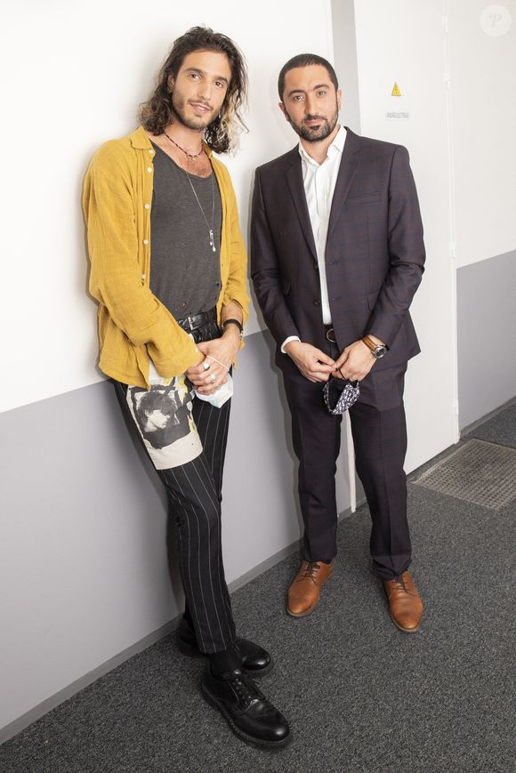 Julien Sebbag et le médecin Jimmy Mohamed - Backstage de l'enregistrement de l'émission "On Est En Direct" (OEED), présentée par L.Ruquier, diffusée sur France 2, le 3 octobre 2020
Photo par Jack Tribeca / Bestimage