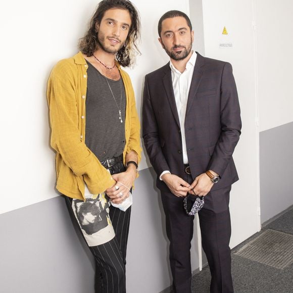 Julien Sebbag et le médecin Jimmy Mohamed - Backstage de l'enregistrement de l'émission "On Est En Direct" (OEED), présentée par L.Ruquier, diffusée sur France 2, le 3 octobre 2020
Photo par Jack Tribeca / Bestimage