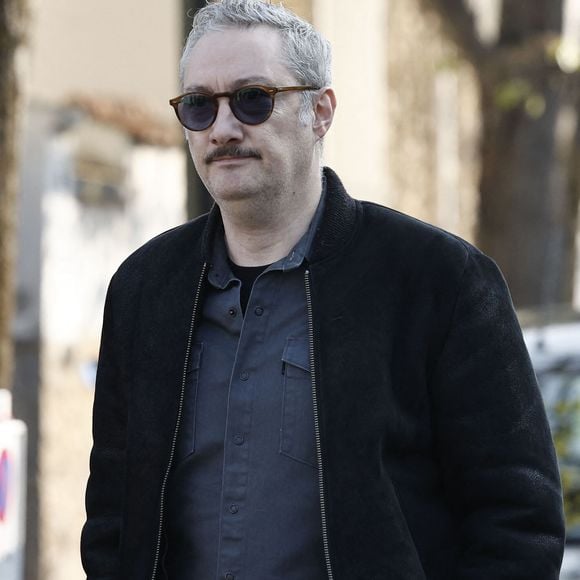 Vincent Desagnat - Arrivées aux obsèques de Bruno Salomone en l'église Sainte-Anne de Polangis de Joinville-le-Pont (Val-de-Marne) le 23 mars 2026. © Cyril Moreau - Dominique Jacovides / Bestimage