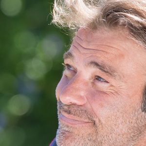 Patrick Puydebat s'est dit "heureux d'intégrer cette grosse machine".

Exclusif - Patrick Puydebat - Reprise du tournage de la série "Les Mystères de l'amour" à Cergy-Pontoise (Val d'Oise) après 2 mois d'arrêt dû au confinement en pleine épidémie de Coronavirus Covid-19 le 14 mai 2020.