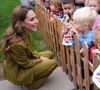 Kate Middleton s'est rendue à Oxford.


Kate Middleton Middleton, princesse de Galles, lors d'une visite à Home-Start à Oxford, le 9 octobre 2025. Home-Start UK se prépare à déployer une formation auprès de son réseau de 9 000 bénévoles sur la base de la série explicative du Centre for Early Childhood de la Royal Foundation. Photo par PA Photo/ Bestimage